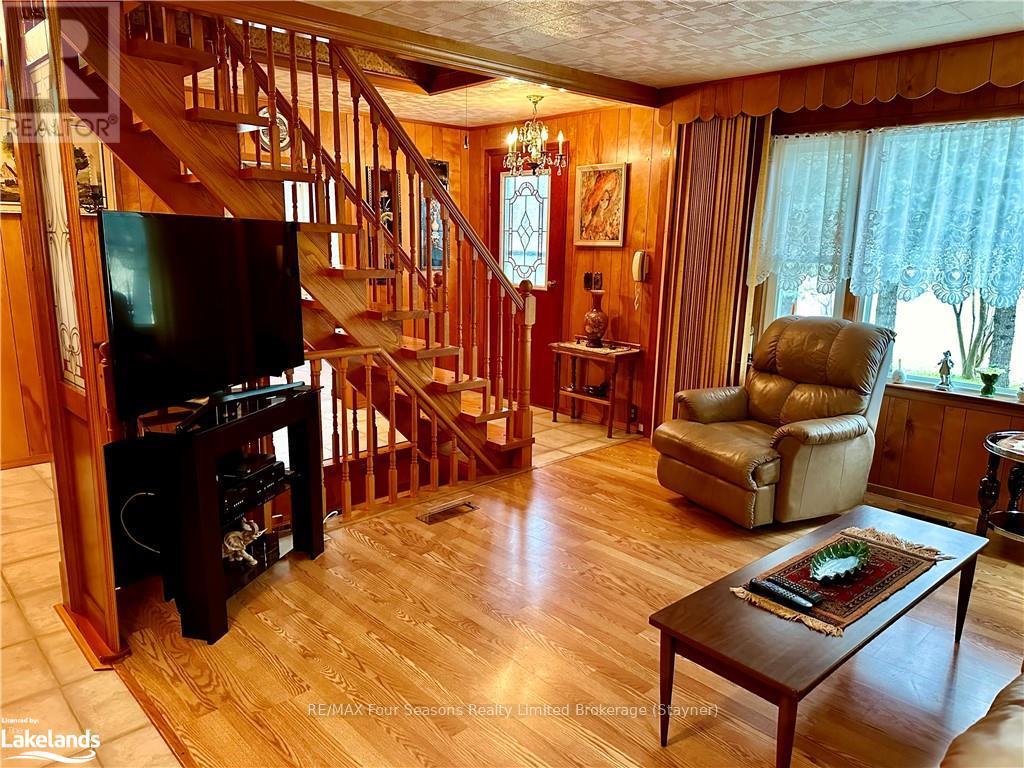 5601 County Road 9, Clearview, Ontario  L0M 1N0 - Photo 12 - S10440035