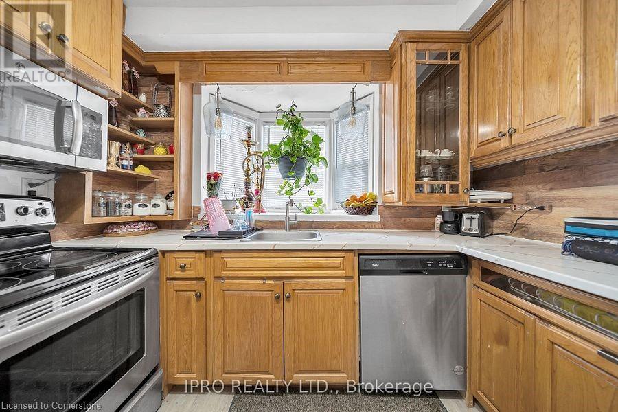 272 Westcourt Place, Waterloo, Ontario  N2L 2R7 - Photo 13 - 40683506