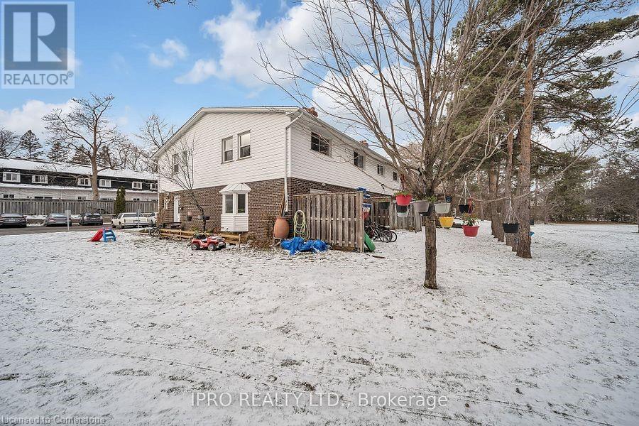 272 Westcourt Place, Waterloo, Ontario  N2L 2R7 - Photo 4 - 40683506