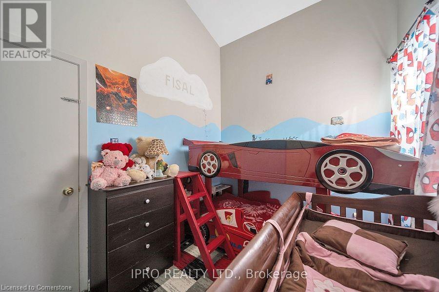 272 Westcourt Place, Waterloo, Ontario  N2L 2R7 - Photo 28 - 40683506