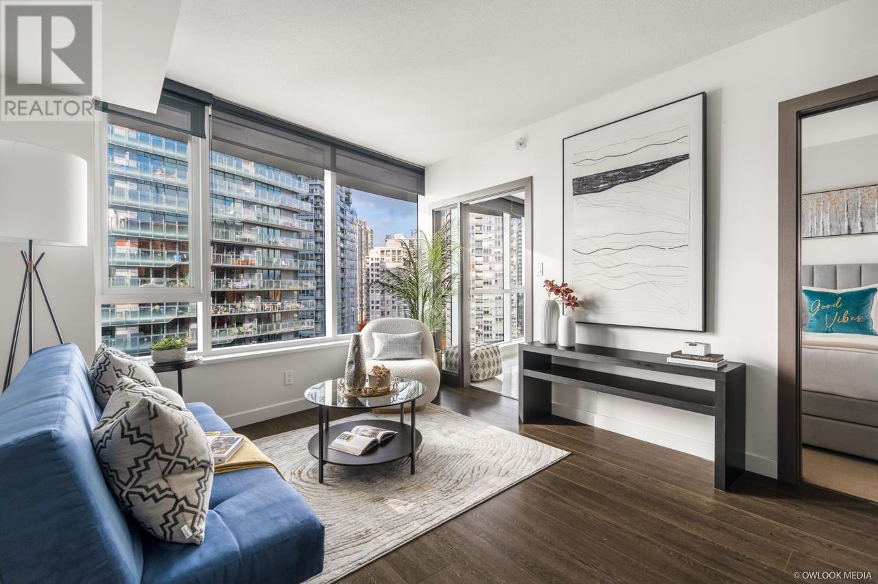 Listing Picture 16 of 36 : 1619 68 SMITHE STREET, Vancouver / 溫哥華 - 魯藝地產 Yvonne Lu Group - MLS Medallion Club Member