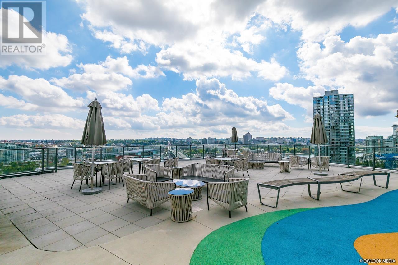 Listing Picture 29 of 36 : 1619 68 SMITHE STREET, Vancouver / 溫哥華 - 魯藝地產 Yvonne Lu Group - MLS Medallion Club Member