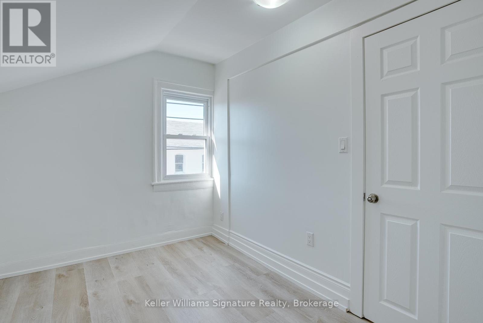 43 Centre Street N, St. Catharines, Ontario  L2R 3A8 - Photo 11 - X11882517