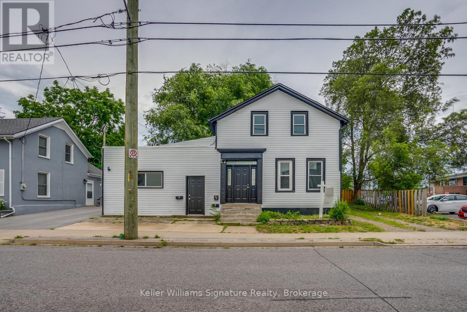 Property at 43 CENTRE STREET N image 4