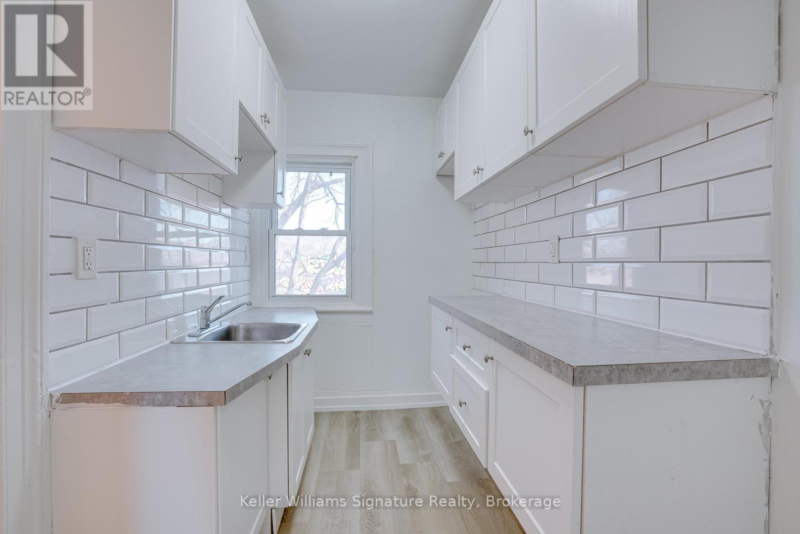 43 Centre Street N, St. Catharines, Ontario  L2R 3A8 - Photo 7 - X11882517
