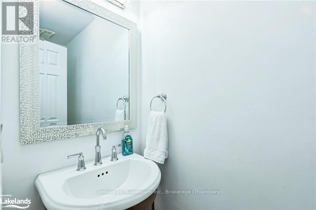 209846 Highway 26, Blue Mountains (Blue Mountain Resort Area), Ontario  L9Y 0L1 - Photo 4 - X10437513