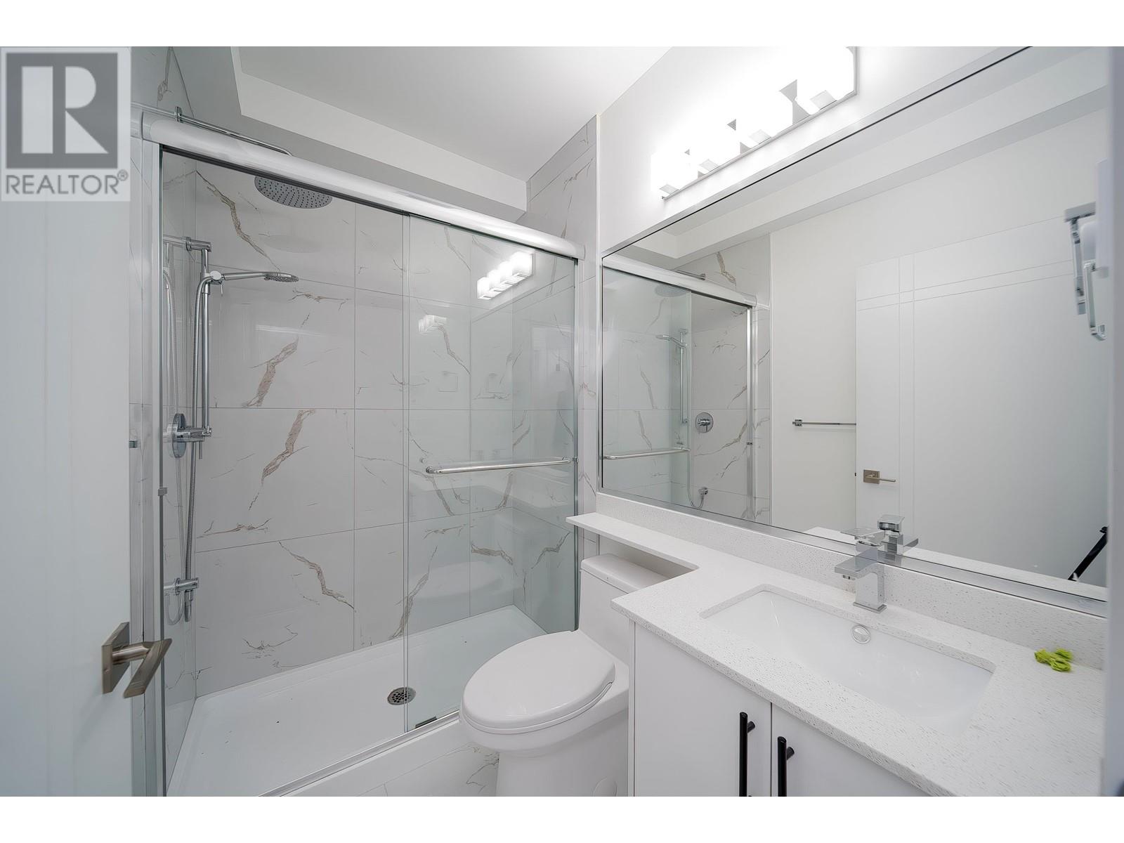 Listing Picture 21 of 37 : 1260 E 54TH AVENUE, Vancouver / 溫哥華 - 魯藝地產 Yvonne Lu Group - MLS Medallion Club Member