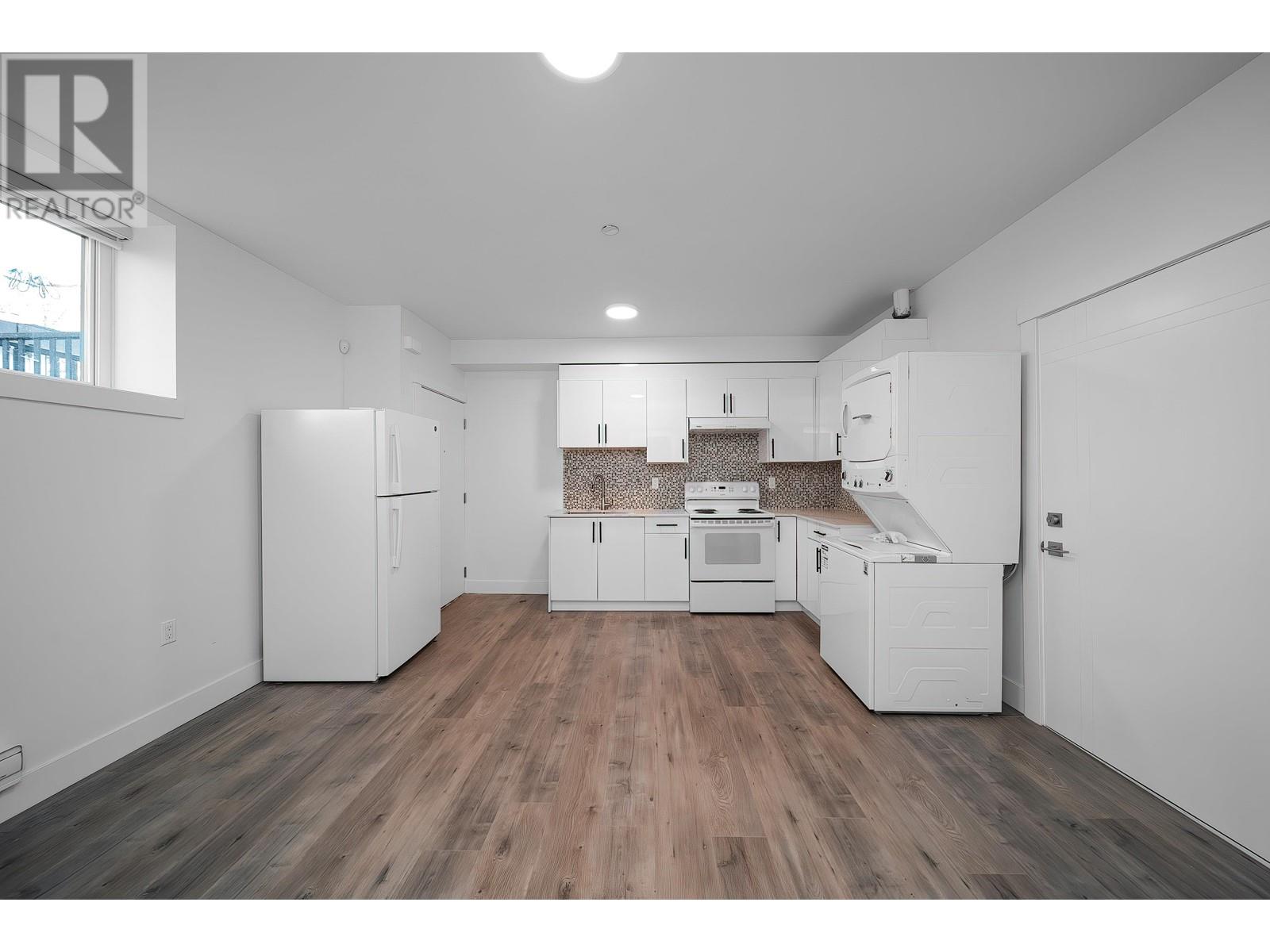 Listing Picture 22 of 37 : 1260 E 54TH AVENUE, Vancouver / 溫哥華 - 魯藝地產 Yvonne Lu Group - MLS Medallion Club Member