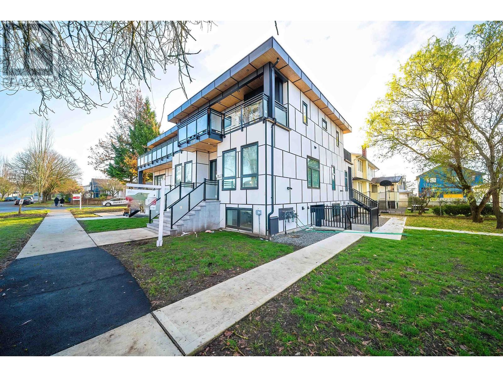 Listing Picture 34 of 37 : 1260 E 54TH AVENUE, Vancouver / 溫哥華 - 魯藝地產 Yvonne Lu Group - MLS Medallion Club Member