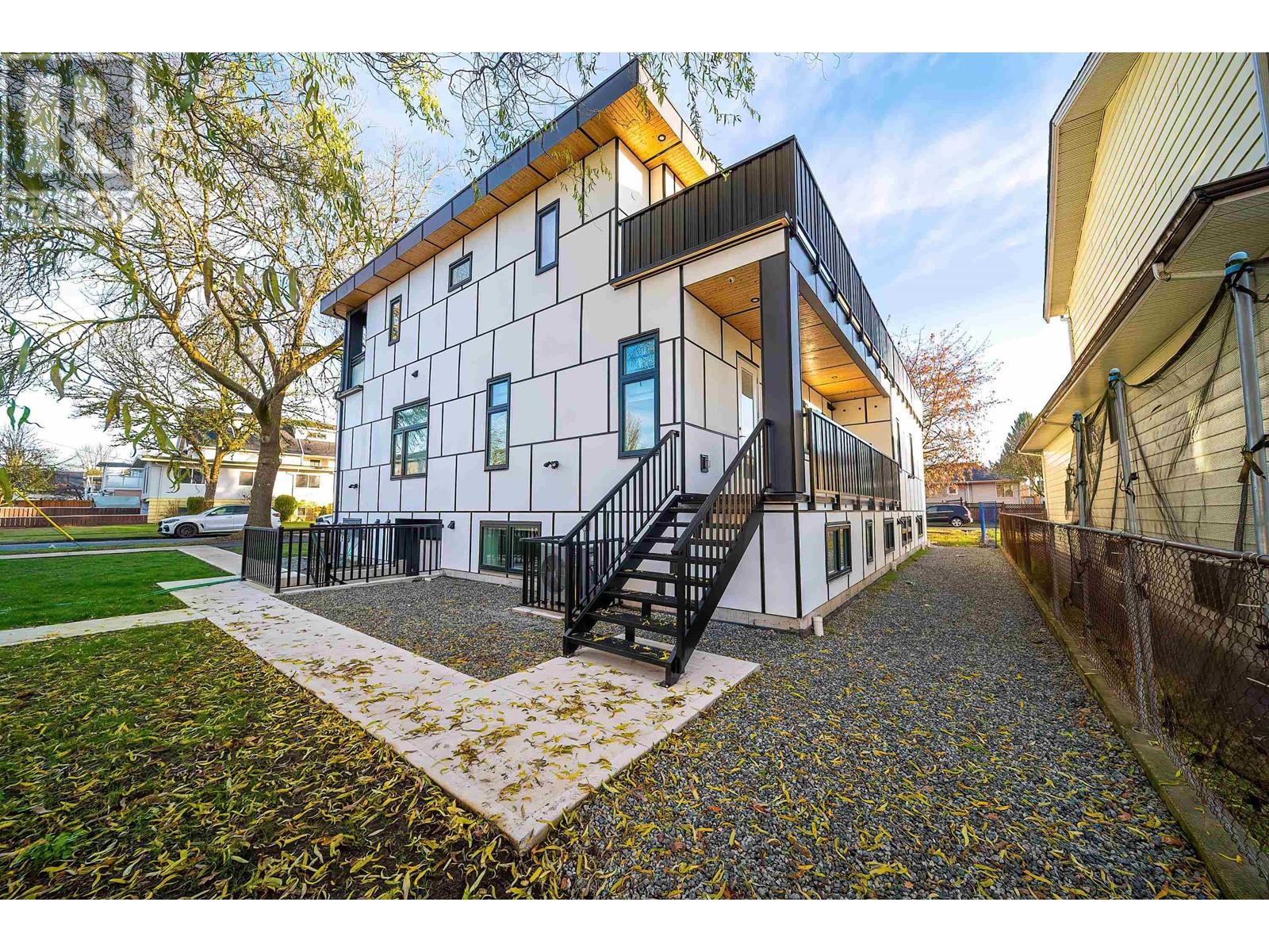 Listing Picture 35 of 37 : 1260 E 54TH AVENUE, Vancouver / 溫哥華 - 魯藝地產 Yvonne Lu Group - MLS Medallion Club Member