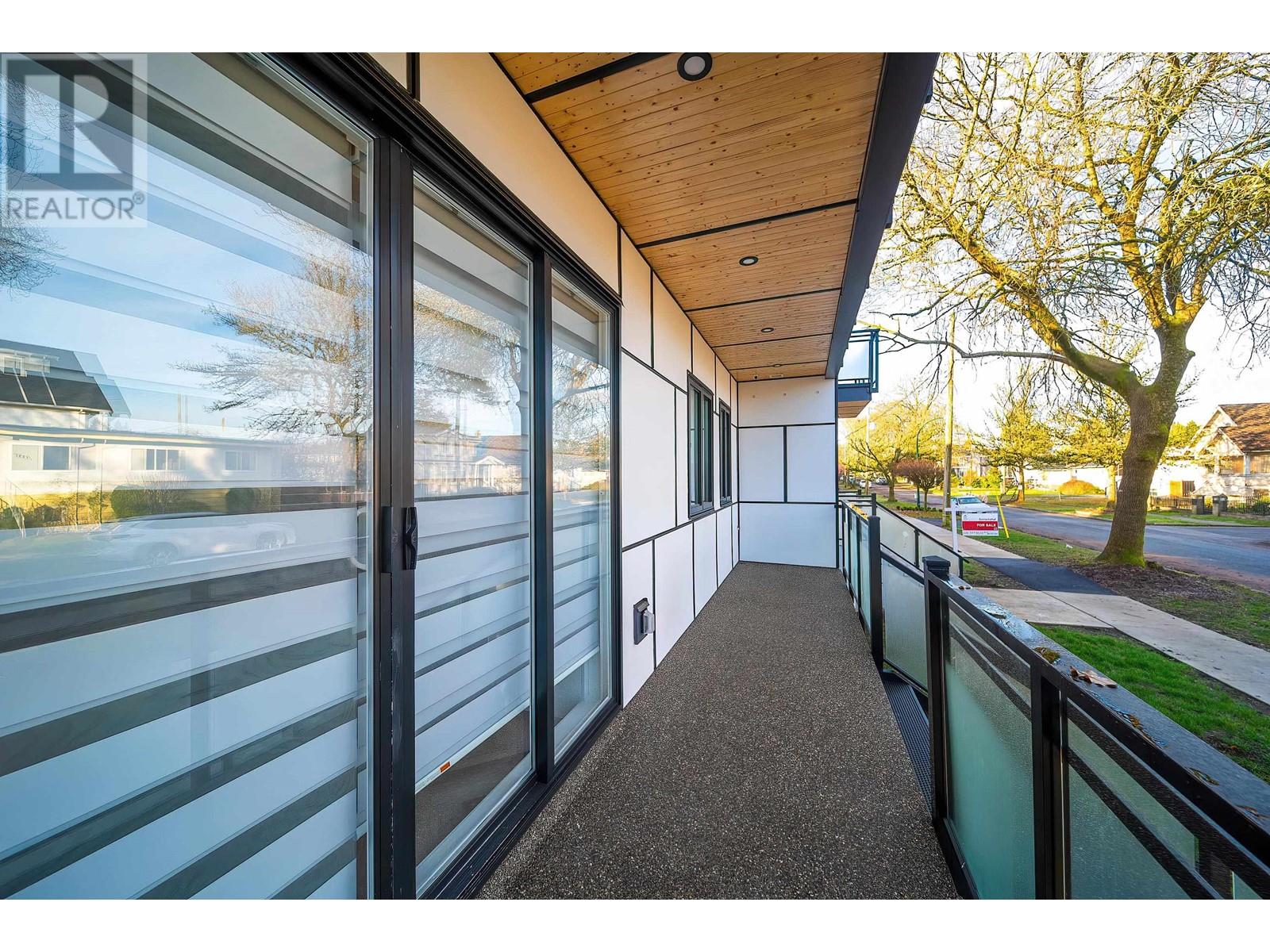 Listing Picture 31 of 37 : 1260 E 54TH AVENUE, Vancouver / 溫哥華 - 魯藝地產 Yvonne Lu Group - MLS Medallion Club Member