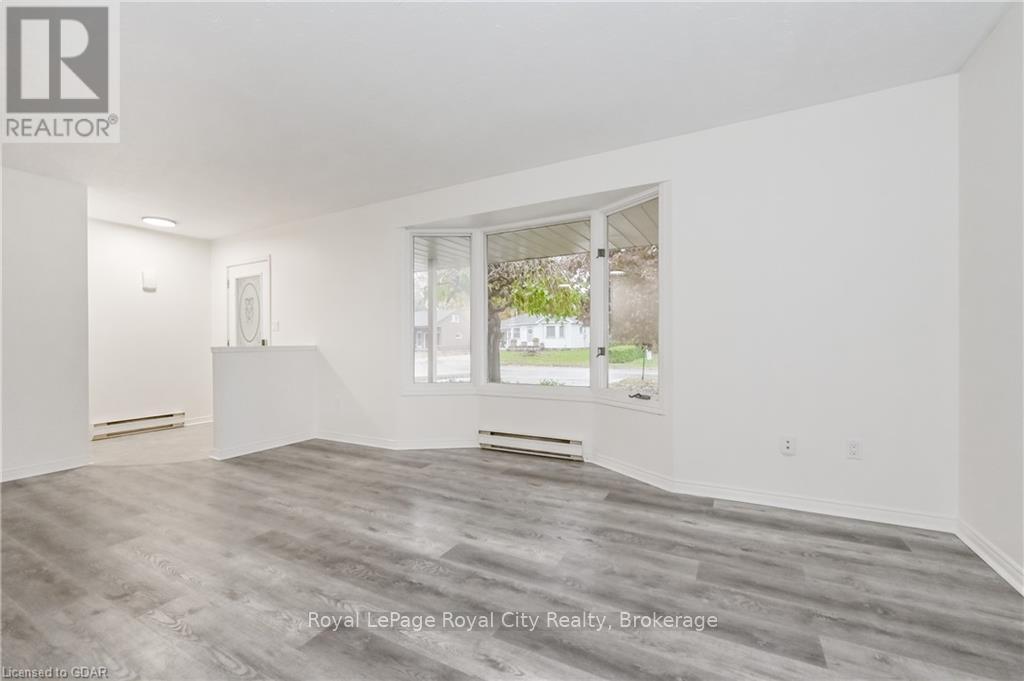 360 Birmingham Street E, Wellington North (Mount Forest), Ontario  N0G 2L2 - Photo 5 - X11879686