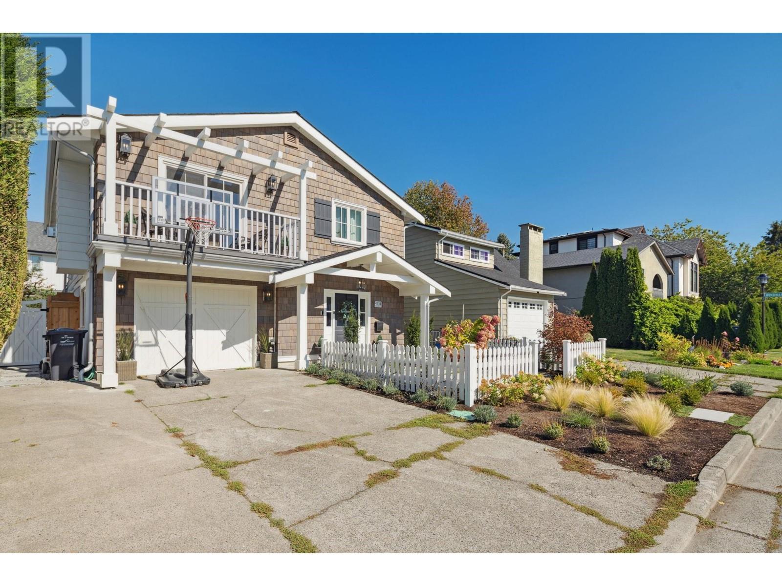 Listing Picture 2 of 40 : 4351 WINDJAMMER DRIVE, Richmond / 烈治文 - 魯藝地產 Yvonne Lu Group - MLS Medallion Club Member