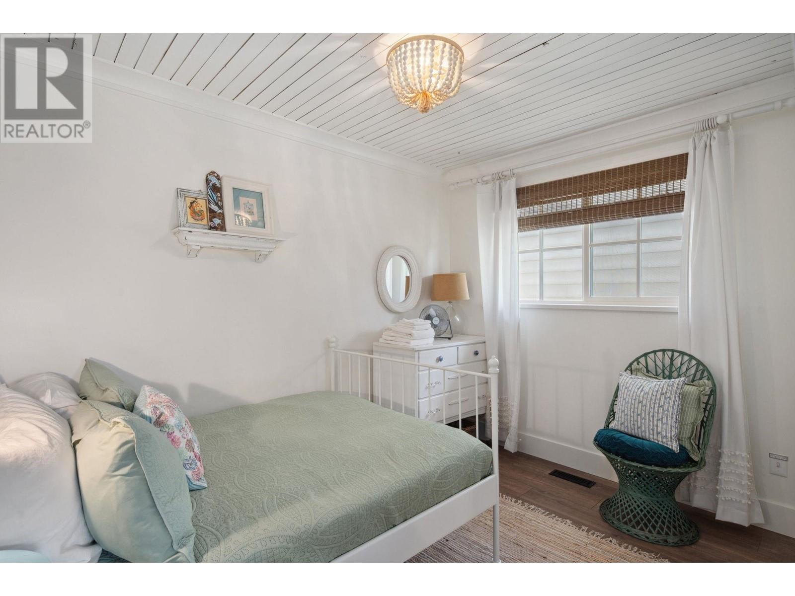 Listing Picture 24 of 40 : 4351 WINDJAMMER DRIVE, Richmond / 烈治文 - 魯藝地產 Yvonne Lu Group - MLS Medallion Club Member