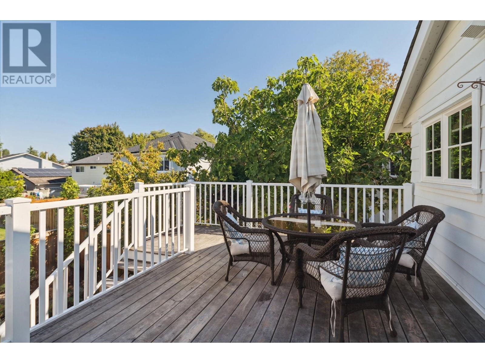 Listing Picture 33 of 40 : 4351 WINDJAMMER DRIVE, Richmond / 烈治文 - 魯藝地產 Yvonne Lu Group - MLS Medallion Club Member
