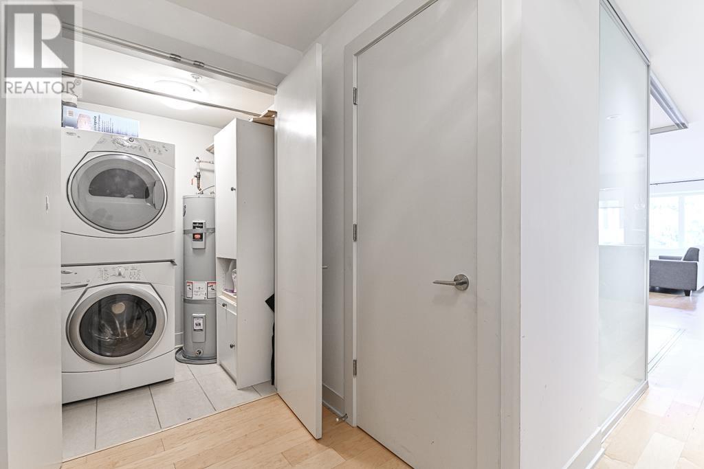 Listing Picture 21 of 27 : 304 4463 W 10TH AVENUE, Vancouver / 溫哥華 - 魯藝地產 Yvonne Lu Group - MLS Medallion Club Member