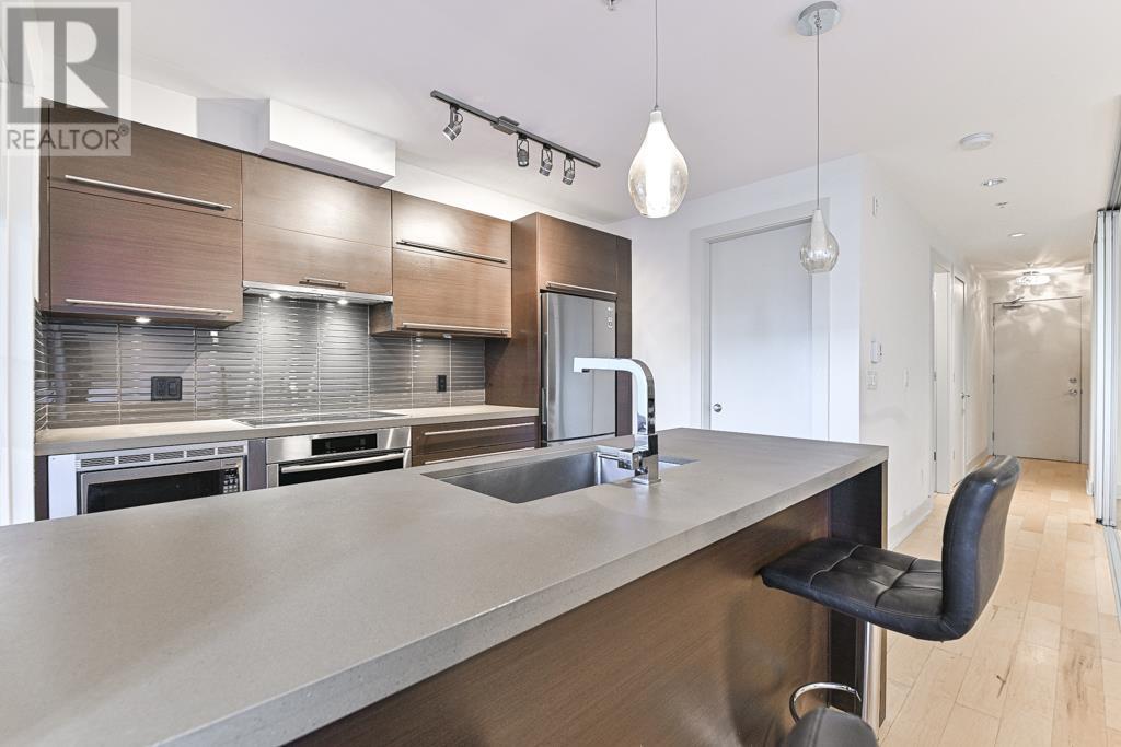 Listing Picture 8 of 27 : 304 4463 W 10TH AVENUE, Vancouver / 溫哥華 - 魯藝地產 Yvonne Lu Group - MLS Medallion Club Member