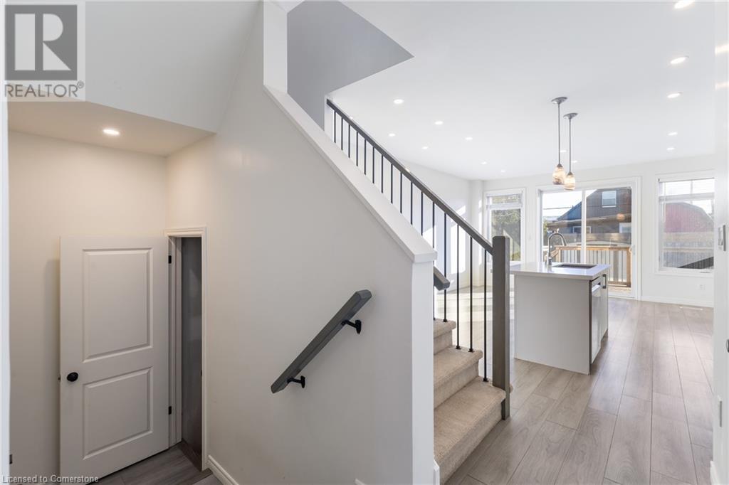 730 Knox Avenue, Hamilton, Ontario  L8H 6K6 - Photo 6 - 40683546