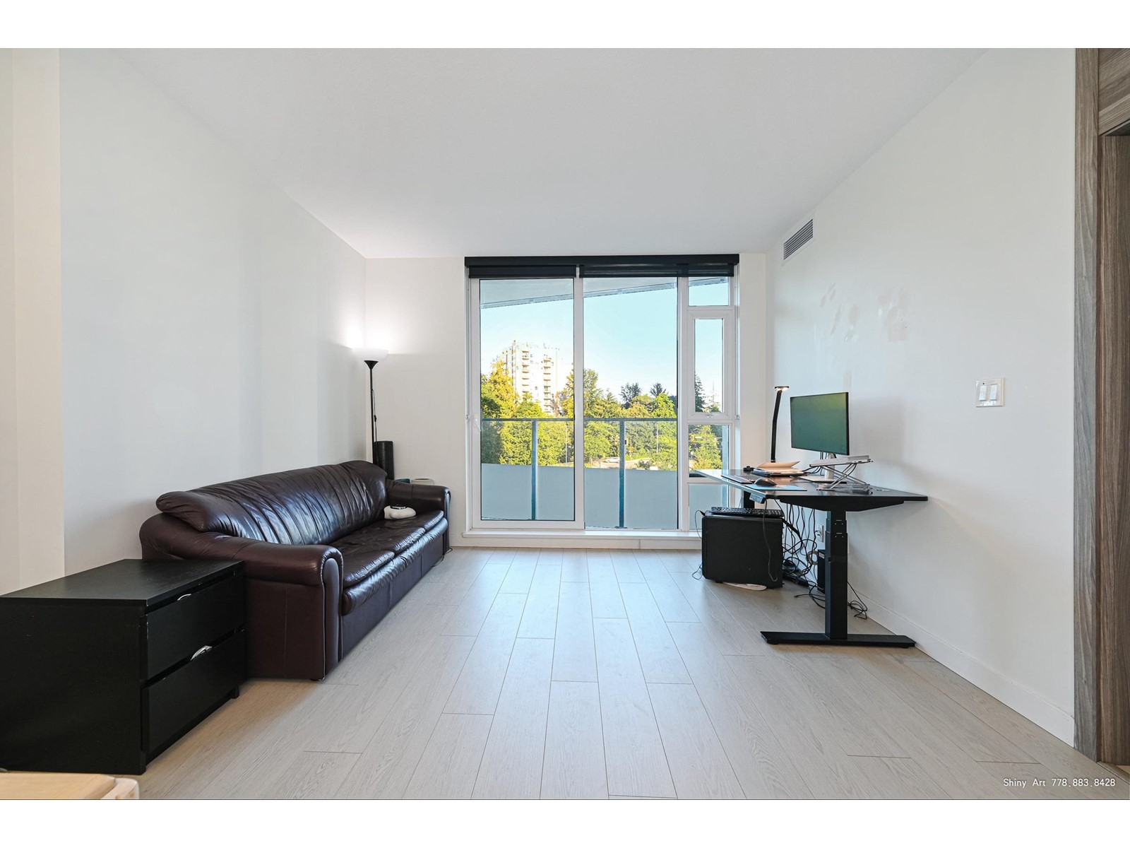 Property at 409 9887 WHALLEY BOULEVARD image 4