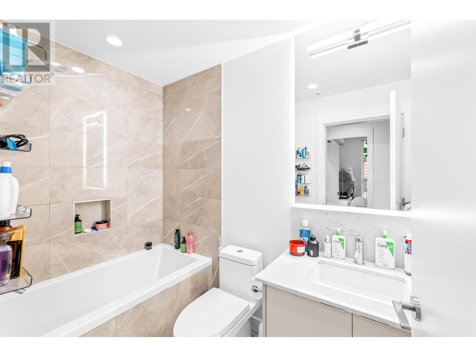 Listing Picture 11 of 14 : 103 7638 CAMBIE STREET, Vancouver / 溫哥華 - 魯藝地產 Yvonne Lu Group - MLS Medallion Club Member