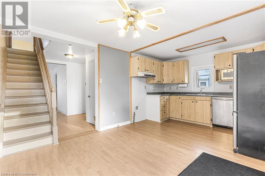 858 Wright Street, Welland, Ontario  L3B 2K9 - Photo 14 - 40683591