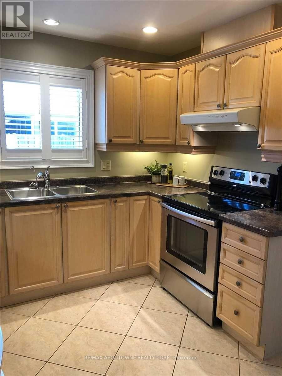 11056 Firgrove Drive, Windsor, Ontario  N8P 1M4 - Photo 2 - X9377913
