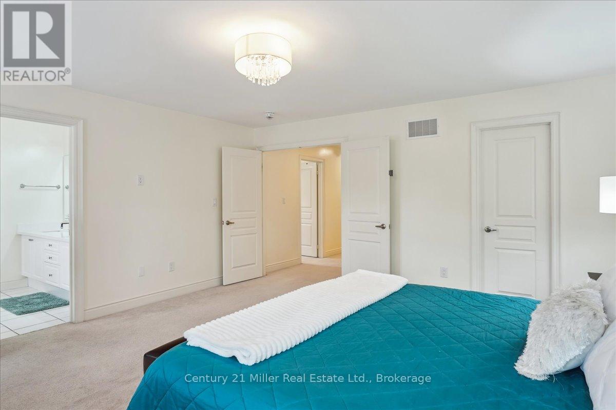 3083 Streamwood Passage, Oakville, Ontario  L6H 0S8 - Photo 11 - W11882786