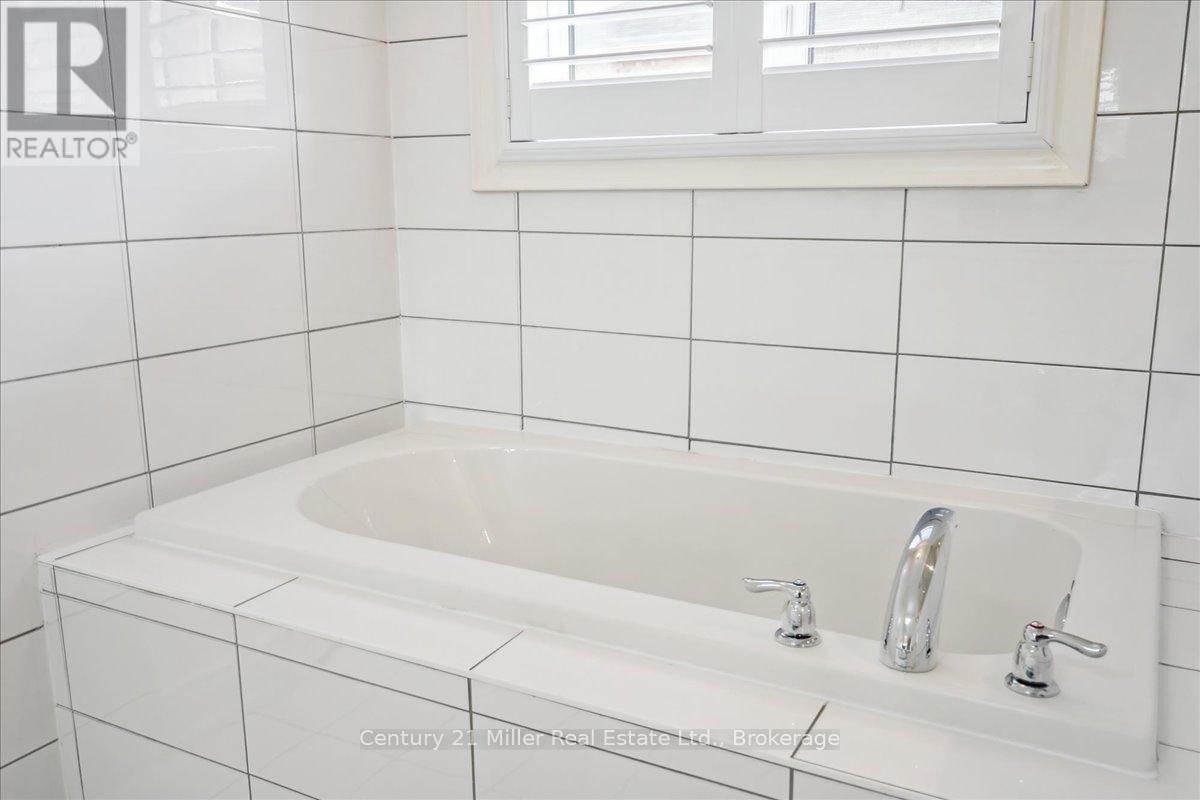 3083 Streamwood Passage, Oakville, Ontario  L6H 0S8 - Photo 14 - W11882786