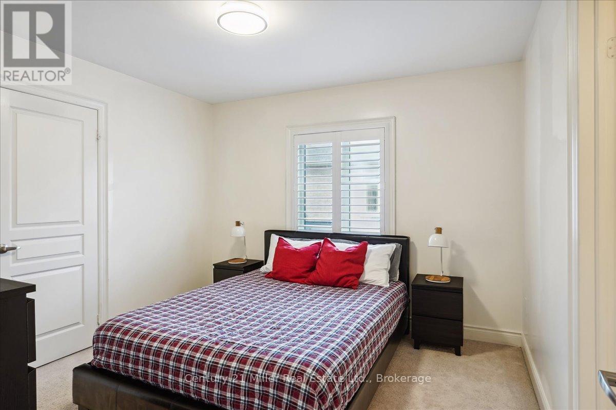 3083 Streamwood Passage, Oakville, Ontario  L6H 0S8 - Photo 15 - W11882786