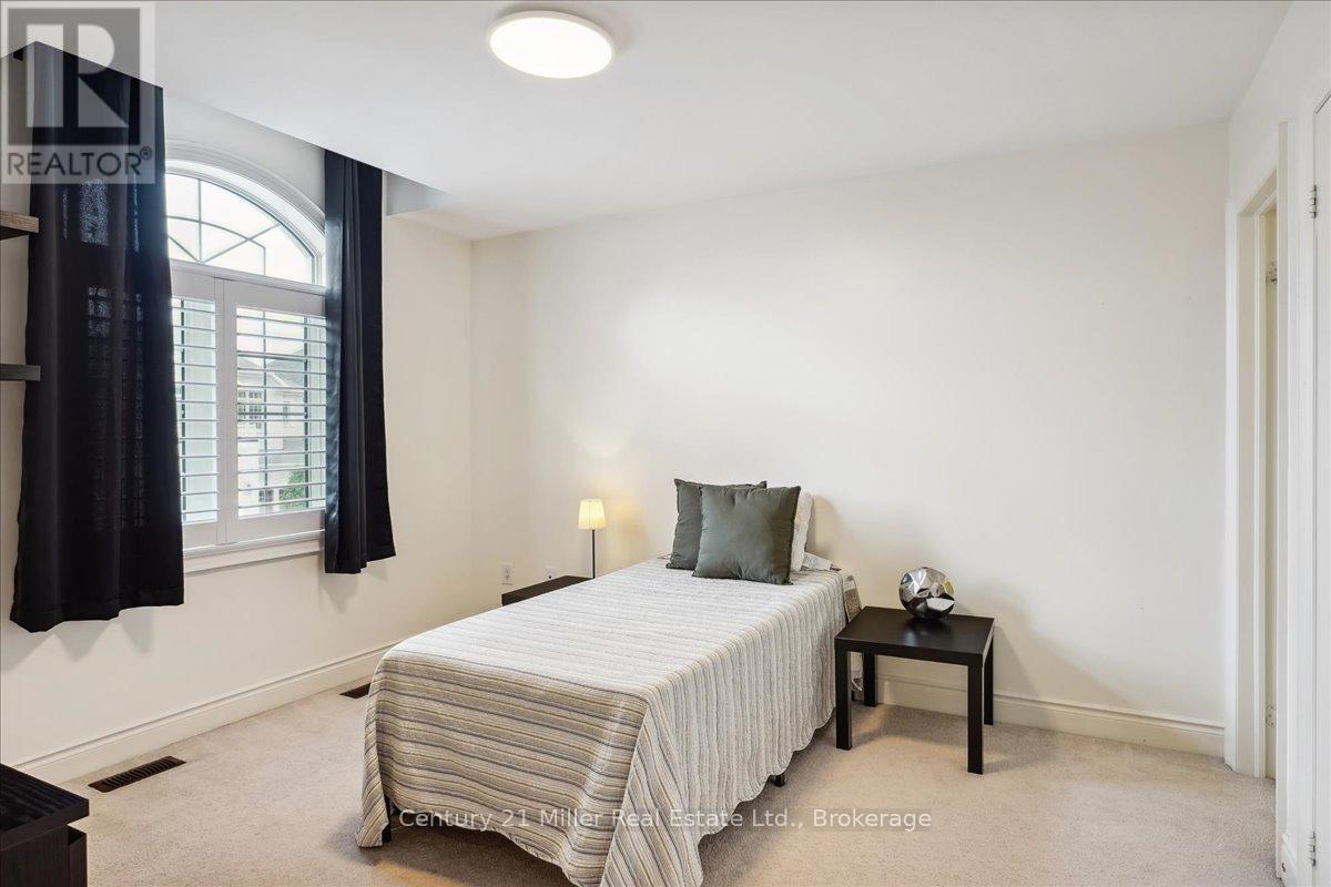 3083 Streamwood Passage, Oakville, Ontario  L6H 0S8 - Photo 21 - W11882786