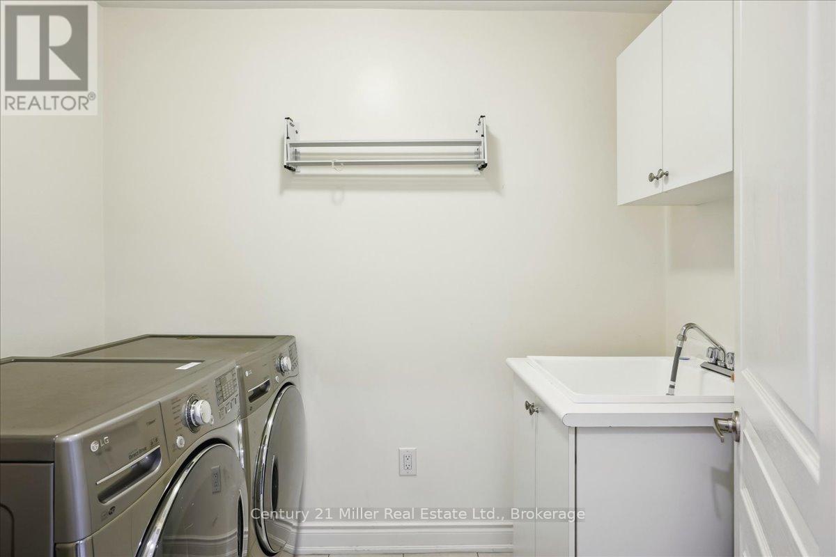 3083 Streamwood Passage, Oakville, Ontario  L6H 0S8 - Photo 24 - W11882786