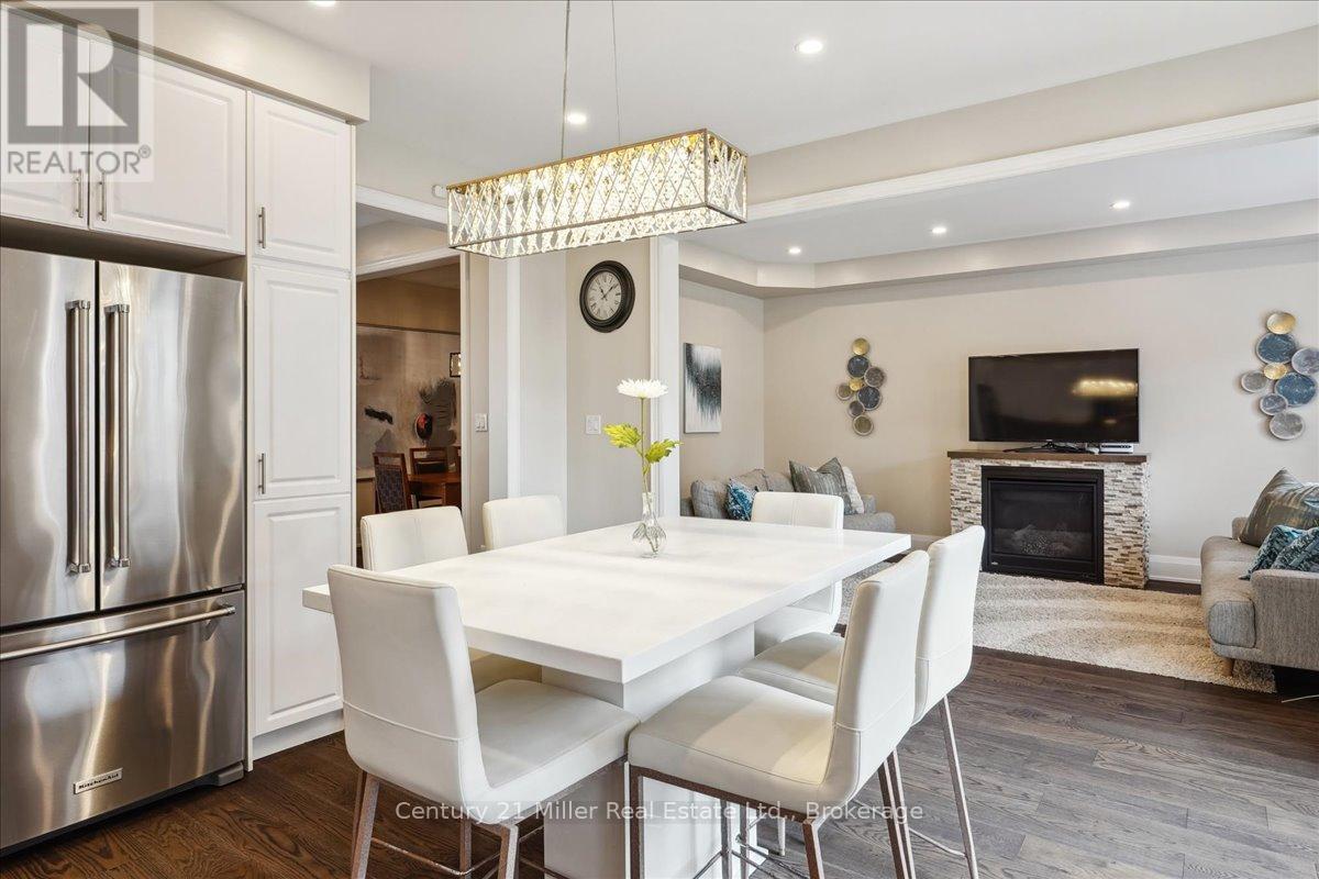3083 Streamwood Passage, Oakville, Ontario  L6H 0S8 - Photo 7 - W11882786