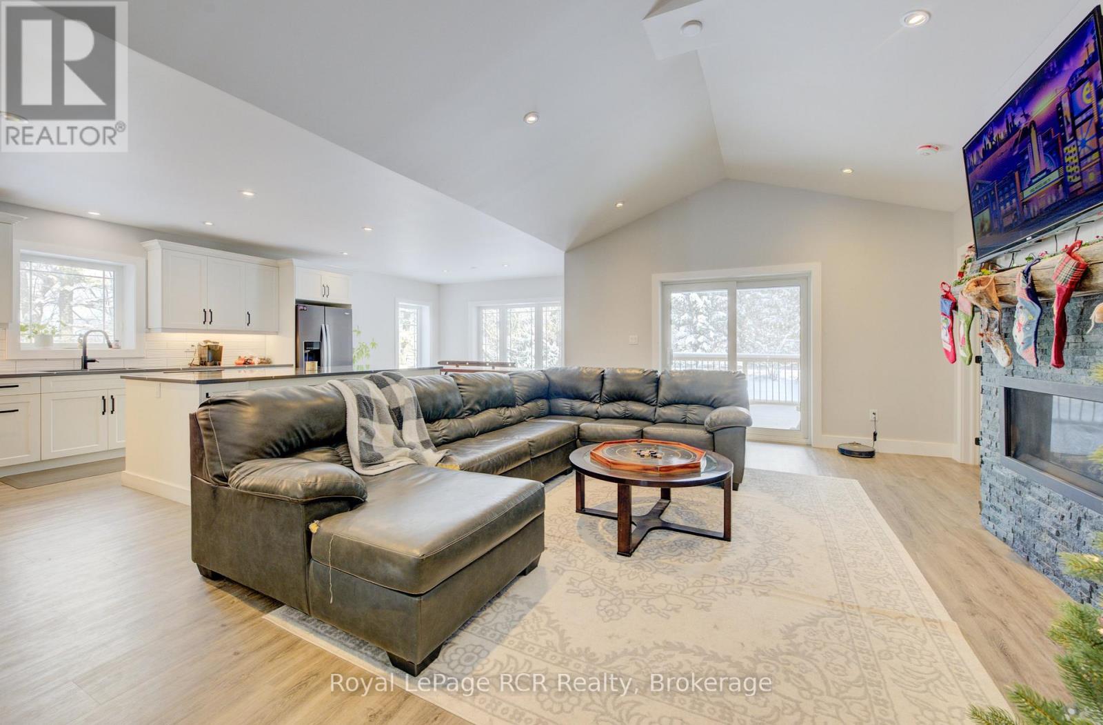 348 Augusta Street, West Grey, Ontario  N0G 1C0 - Photo 8 - X11882750