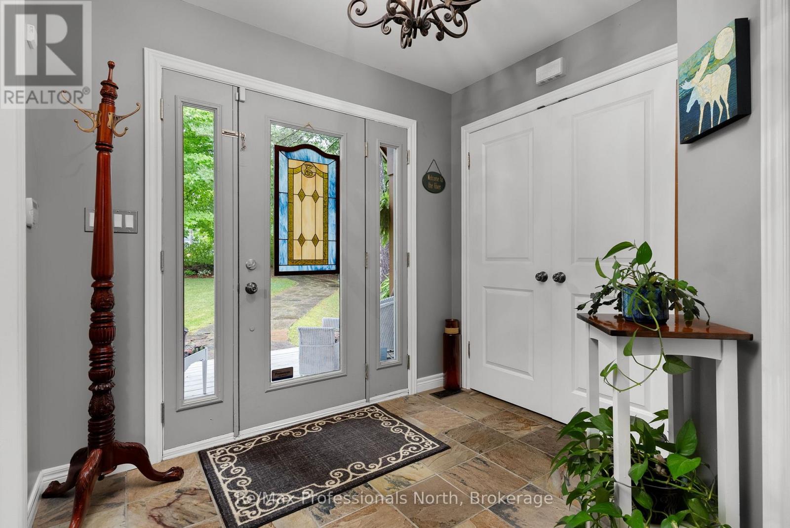 1005 Laidlaw Avenue, Gravenhurst, Ontario  L0K 2B0 - Photo 6 - X11882450