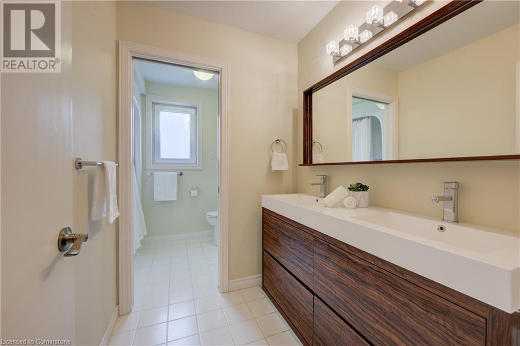 587 Manorwood Court, Waterloo, Ontario  N2K 3L7 - Photo 37 - 40642940