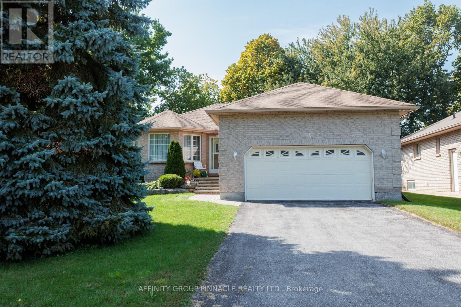 16 HILLVIEW DRIVE, Kawartha Lakes, Ontario