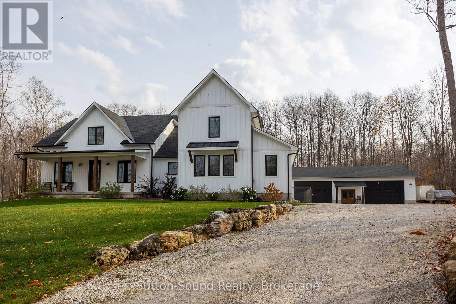 150 Spencer Avenue, Georgian Bluffs, Ontario  N0H 2K0 - Photo 3 - X11882881