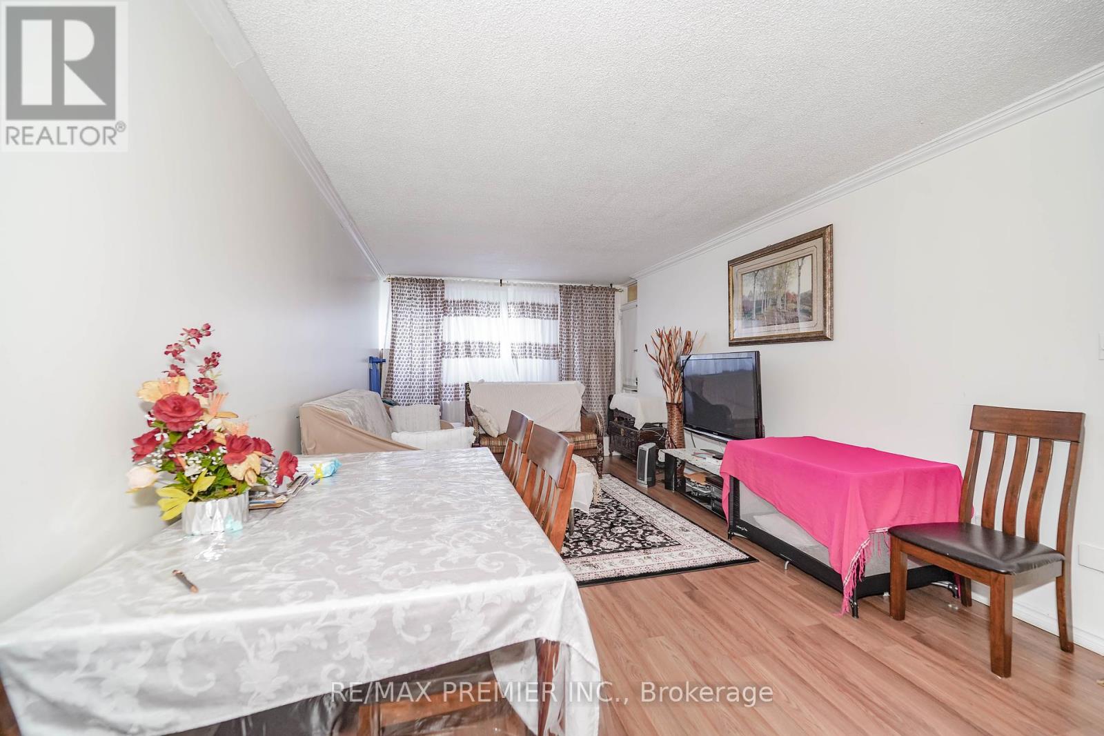 # 110 - 340 Dixon Road, Toronto (Kingsview Village-The Westway), Ontario  M9R 1T1 - Photo 8 - W11882937