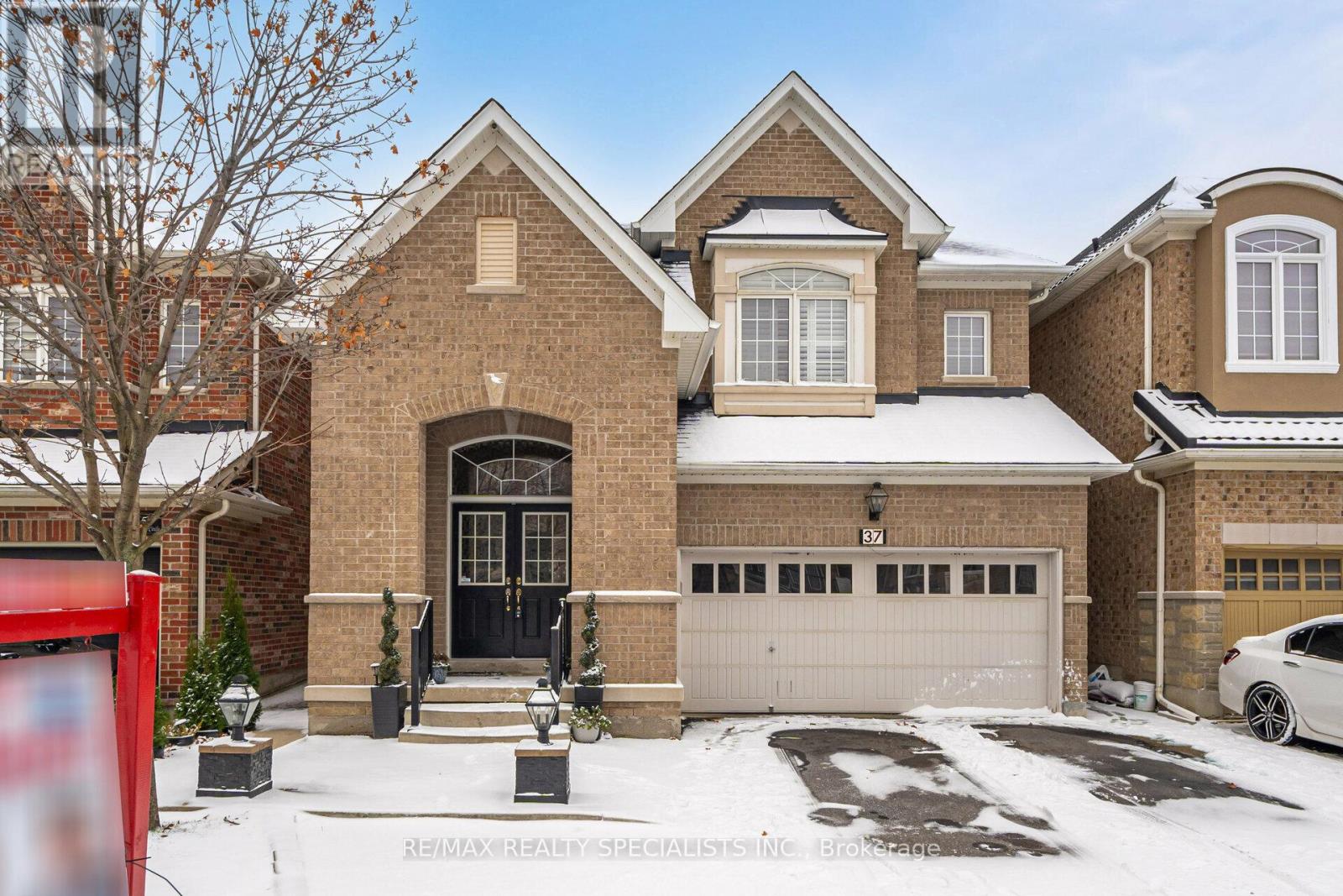 37 Everingham Circle, Brampton (Sandringham-Wellington), Ontario  L6R 0R7 - Photo 2 - W11882957