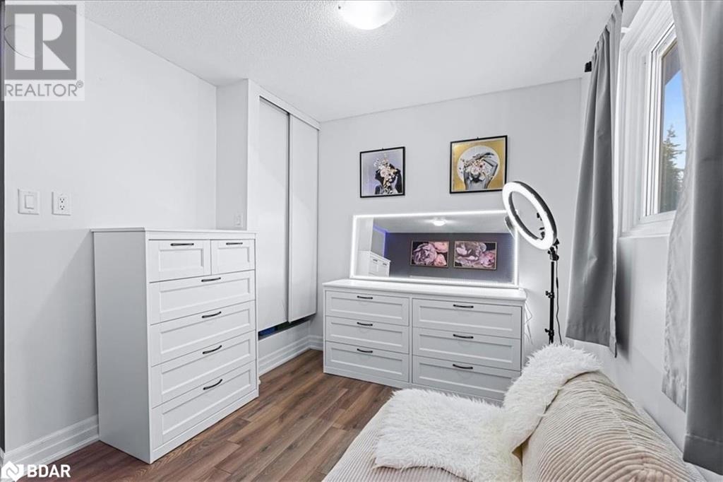 63 Ferris Lane Unit# I7, Barrie, Ontario  L4M 5C4 - Photo 11 - 40683431