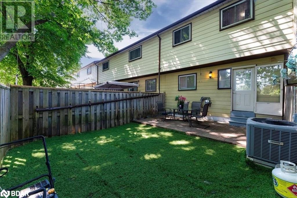 63 Ferris Lane Unit# I7, Barrie, Ontario  L4M 5C4 - Photo 17 - 40683431