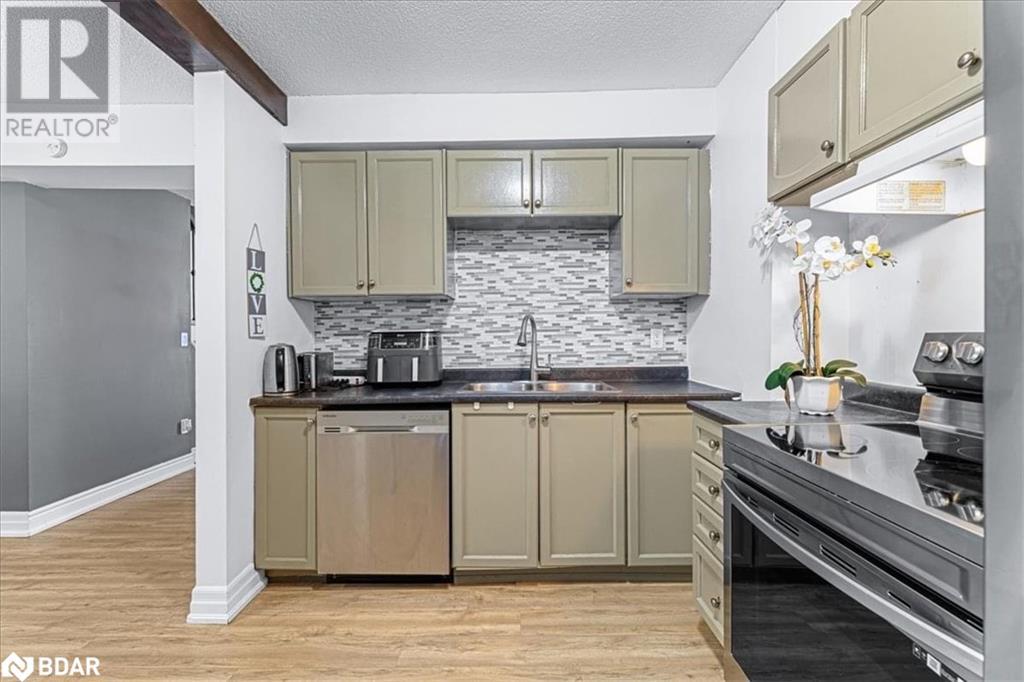 63 Ferris Lane Unit# I7, Barrie, Ontario  L4M 5C4 - Photo 8 - 40683431