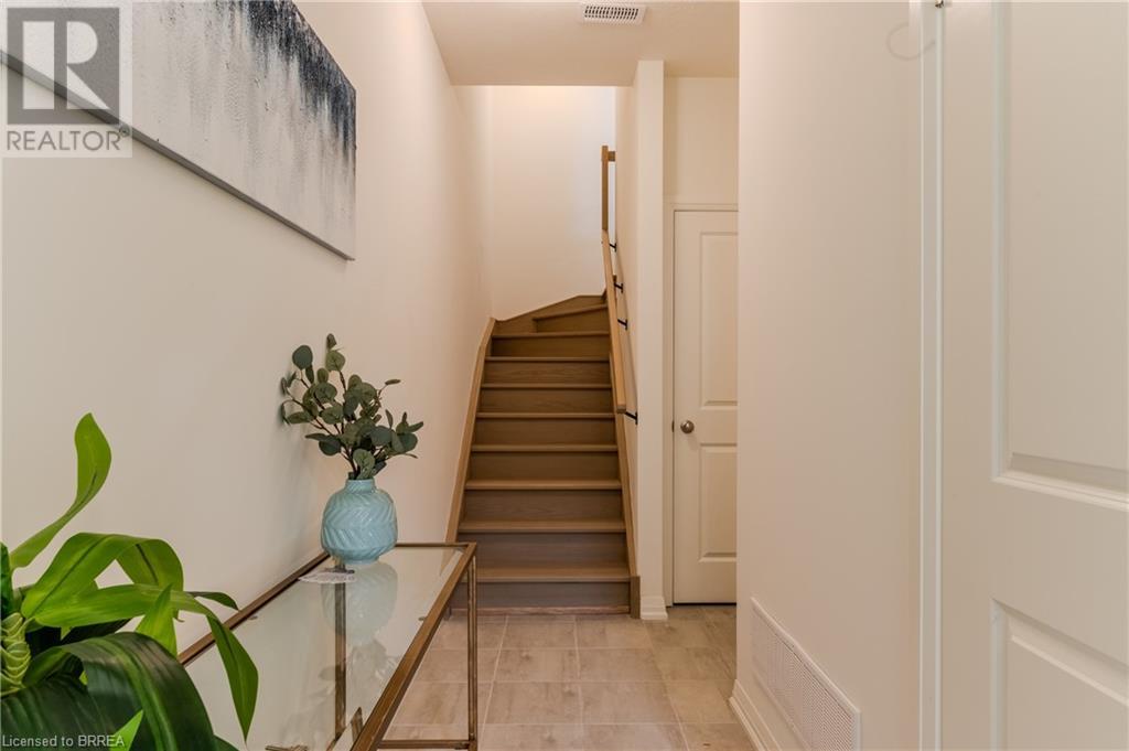 677 Park Road N Unit# 167, Brantford, Ontario  N3R 0C2 - Photo 7 - 40683284