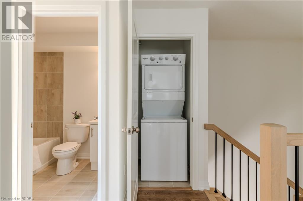 677 Park Road N Unit# 167, Brantford, Ontario  N3R 0C2 - Photo 15 - 40683284