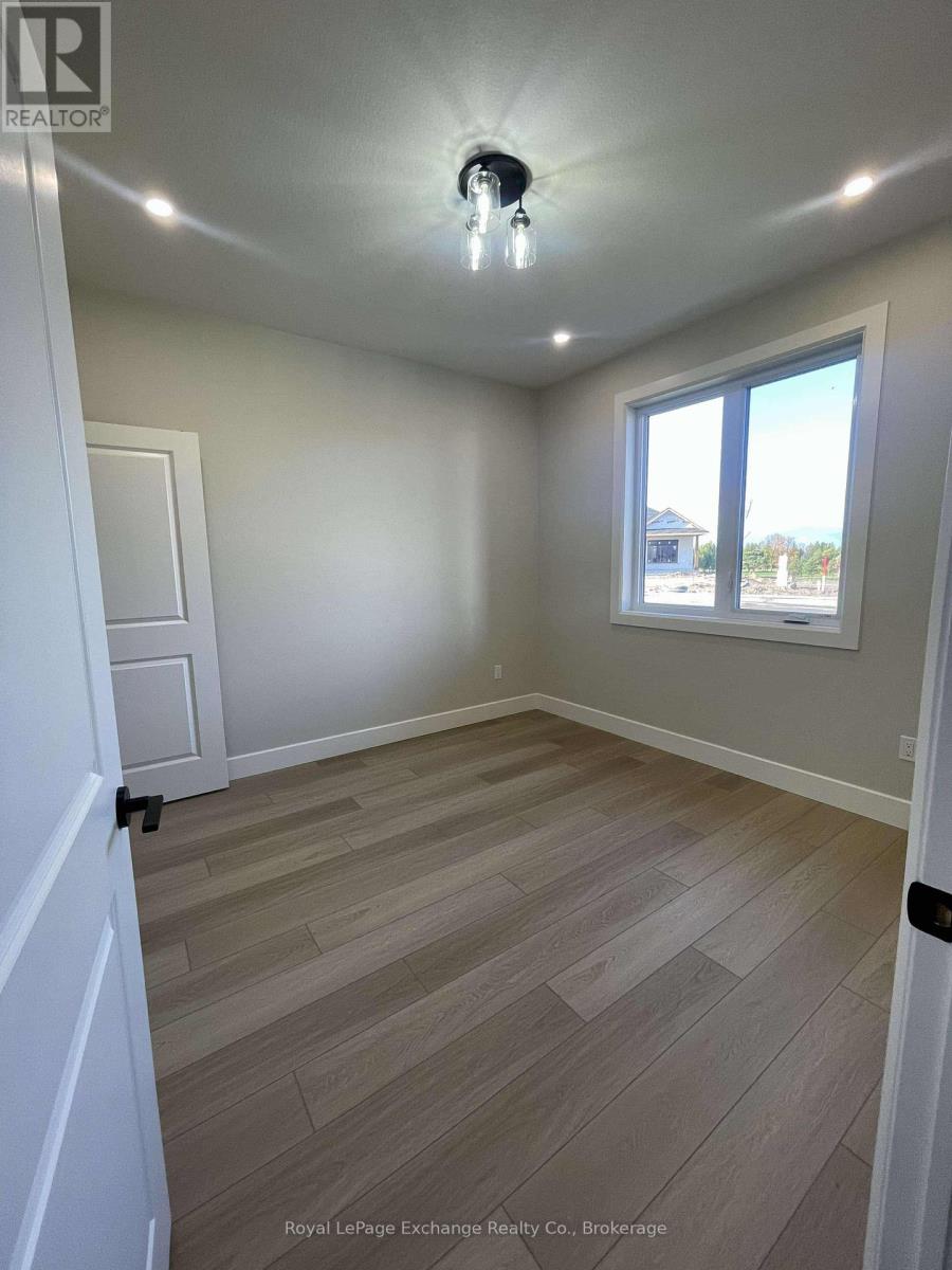 60 Mercedes Cres Crescent W, Kincardine, Ontario  N2Z 1G8 - Photo 20 - X11883054