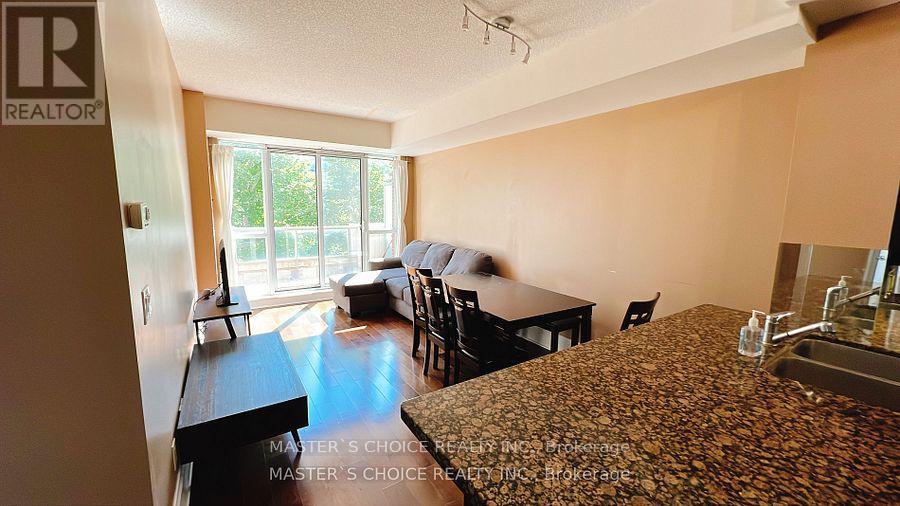 310 - 21 Upper Duke Crescent, Markham, Ontario  L6G 0B7 - Photo 4 - N11883081