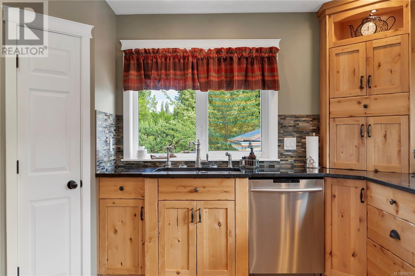 740 Nicholls Rd, Campbell River, British Columbia  V9W 3P6 - Photo 10 - 982754