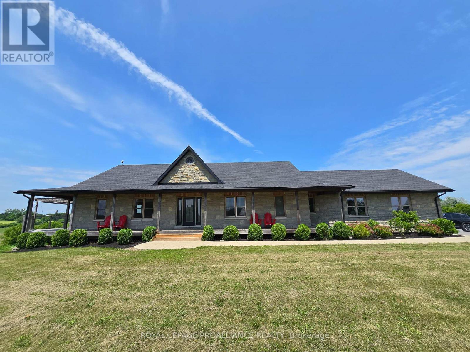 13762 LOYALIST PARKWAY, Prince Edward County, Ontario