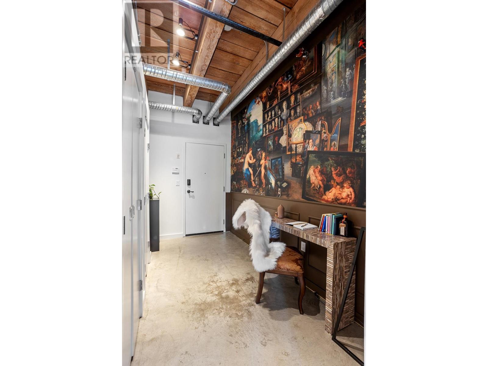 Listing Picture 26 of 31 : 310 55 E CORDOVA STREET, Vancouver / 溫哥華 - 魯藝地產 Yvonne Lu Group - MLS Medallion Club Member