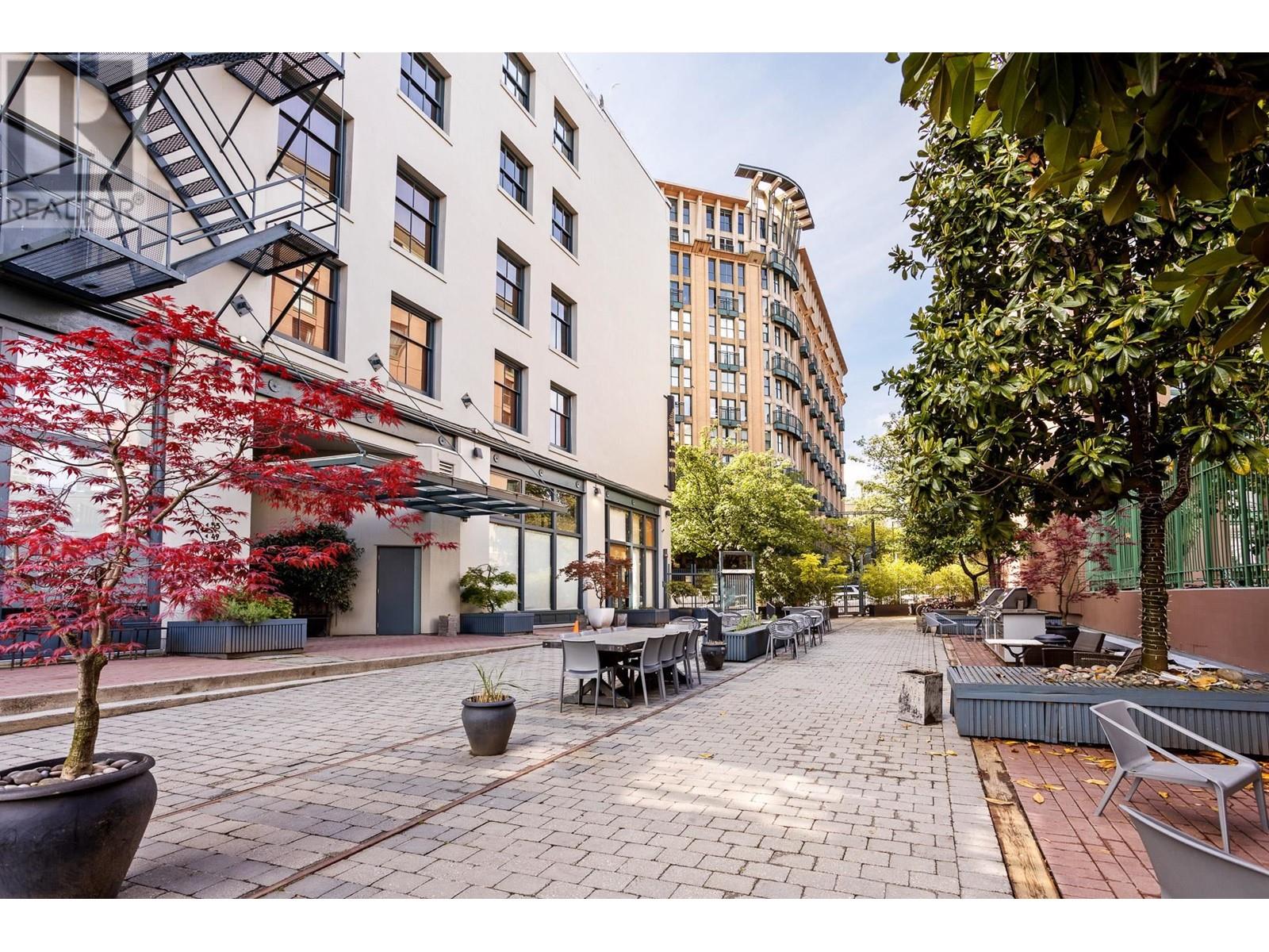 Listing Picture 29 of 31 : 310 55 E CORDOVA STREET, Vancouver / 溫哥華 - 魯藝地產 Yvonne Lu Group - MLS Medallion Club Member